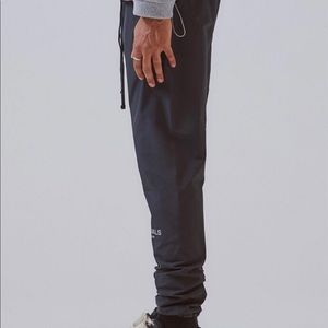 essential nylon pants